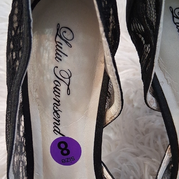 Lulu Townsend NWOT Elegant Black Lace Heels - Picture 9 of 11
